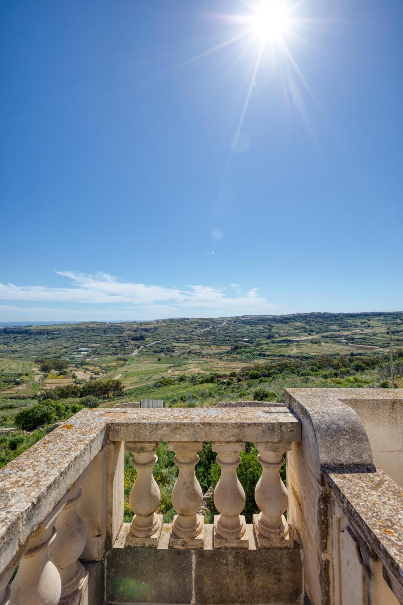 Spacious, Bright, Valley & Sea View Maisonette Xaghra Luaran gambar