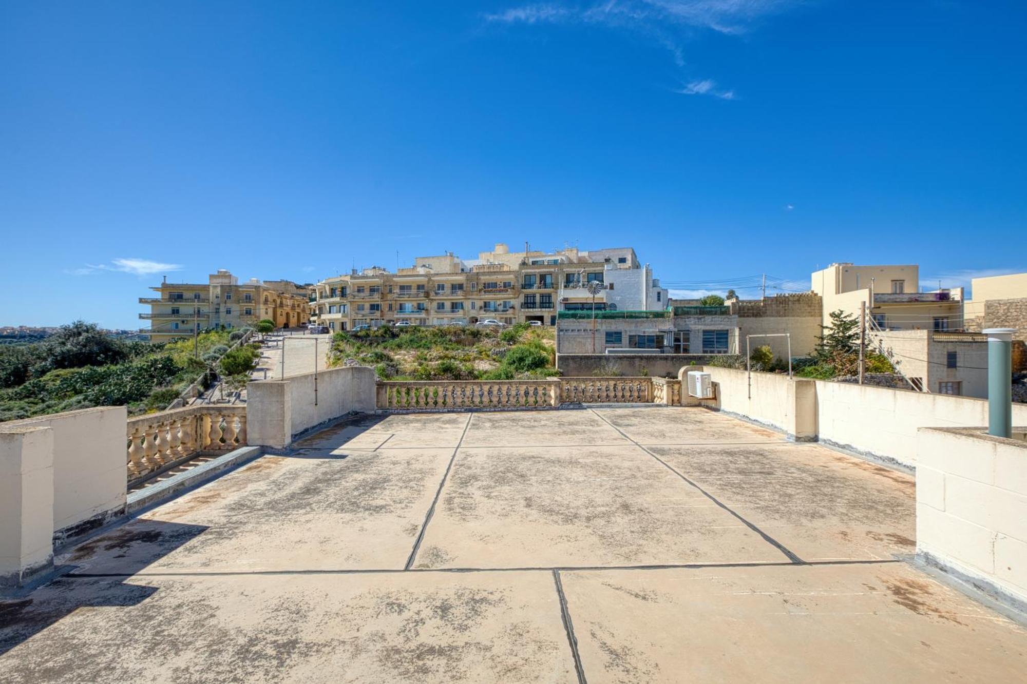 Spacious, Bright, Valley & Sea View Maisonette Xaghra Luaran gambar