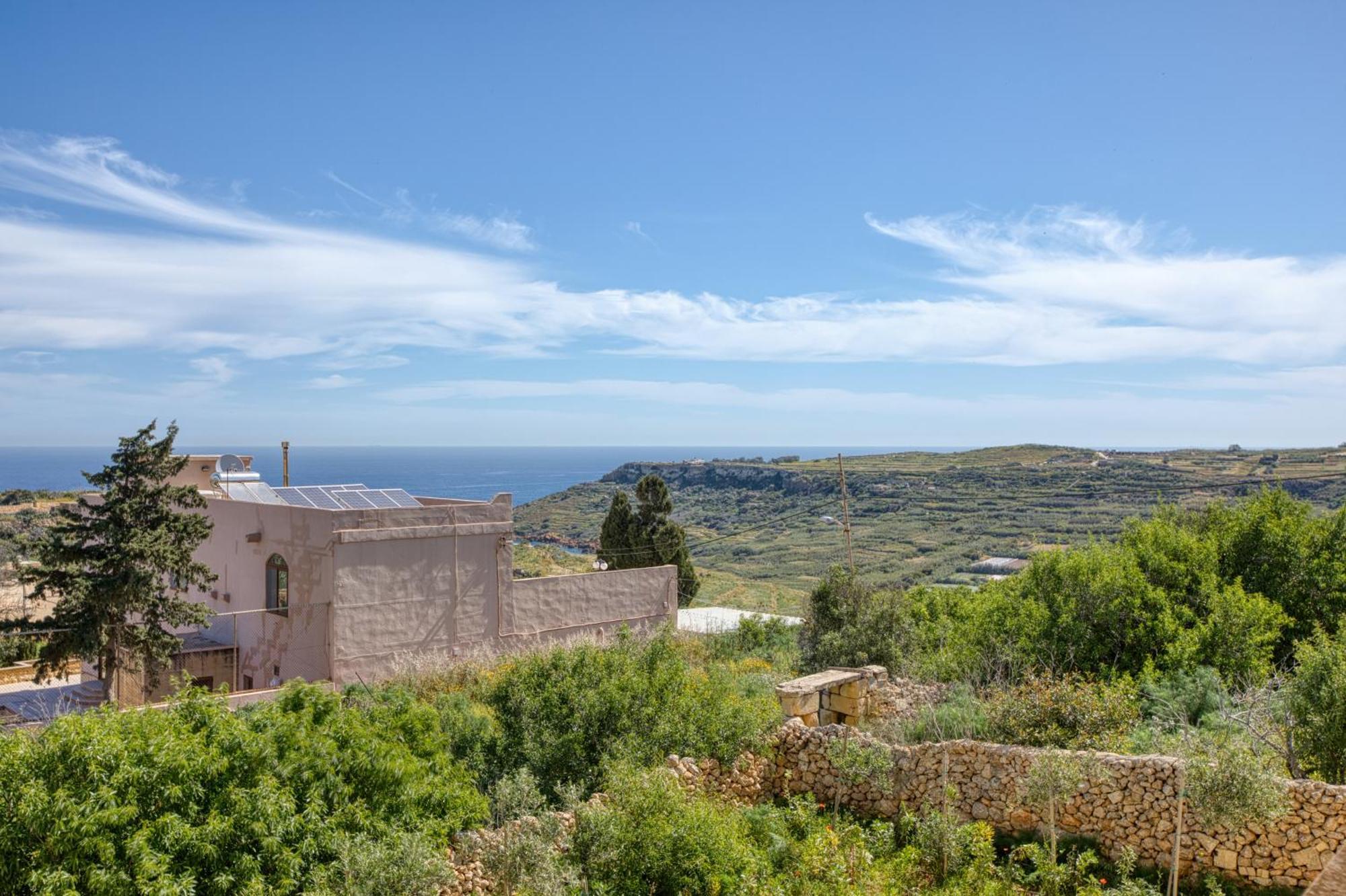 Spacious, Bright, Valley & Sea View Maisonette Xaghra Luaran gambar